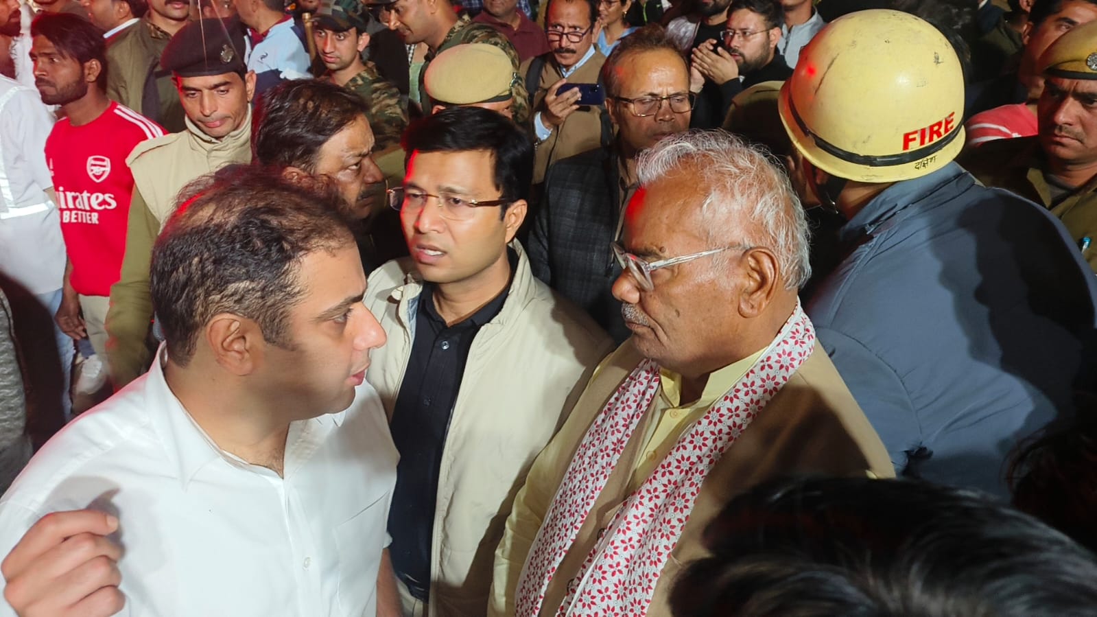 बिल्डिंग